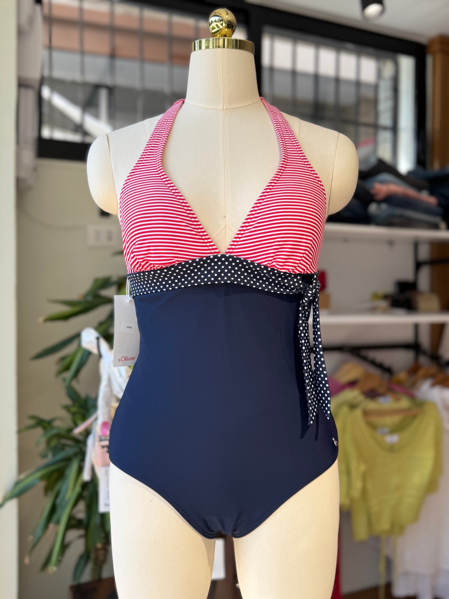 Beach Body One-Piece – Body plazhi një pjesësh